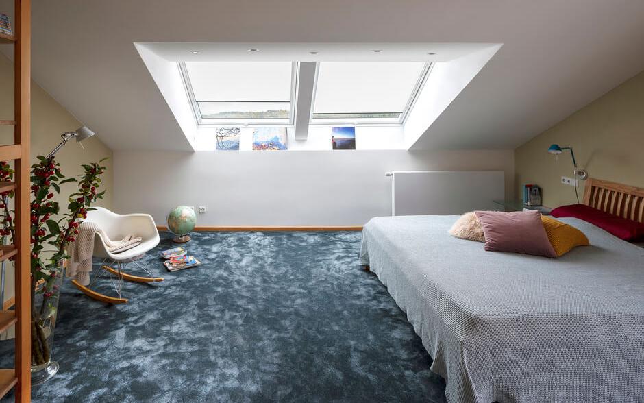 Chambre à coucher agrandie par un puits de lumière - Magazine VELUX